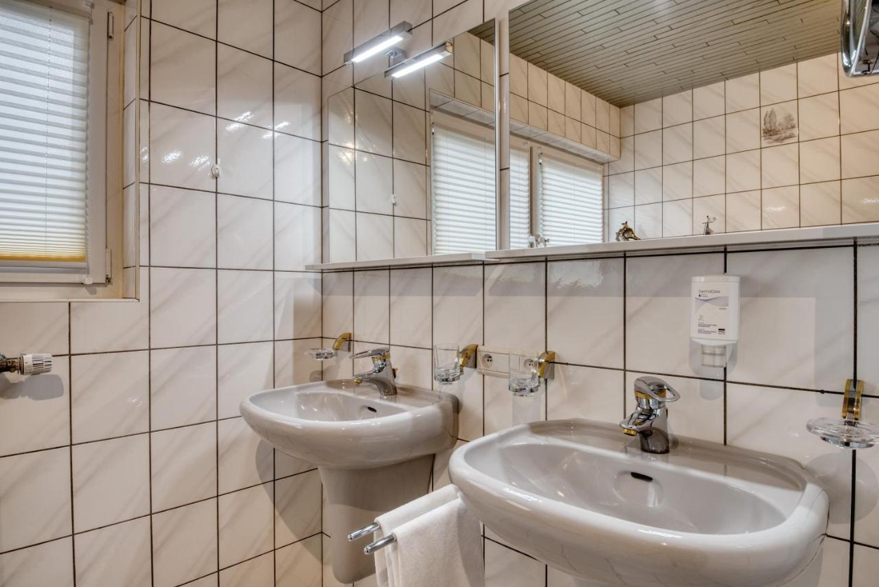 Apartment Haus Tiefenbach ビューリンゲン エクステリア 写真